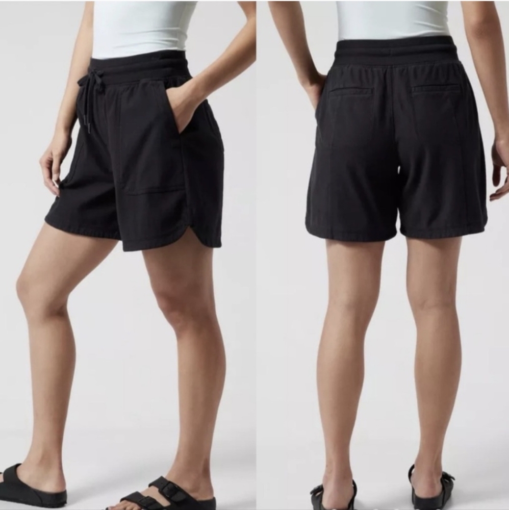 Athleta Farallon Midi Shorts.   Xxs